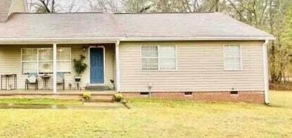 Front of the house - 340 Highway 468