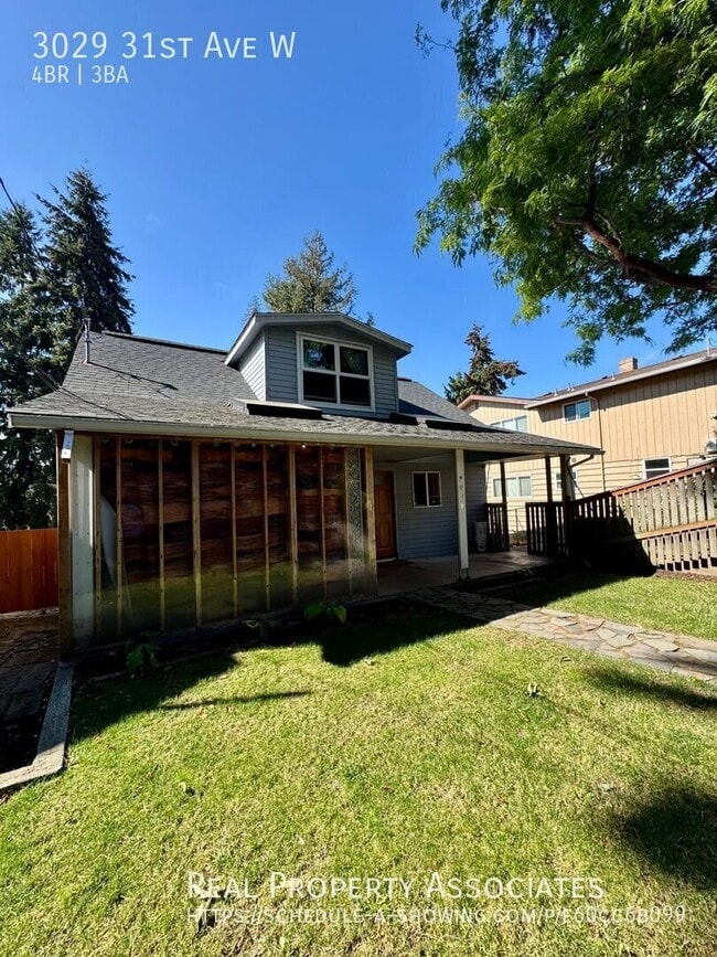 Building Photo - 3029 31st Ave W