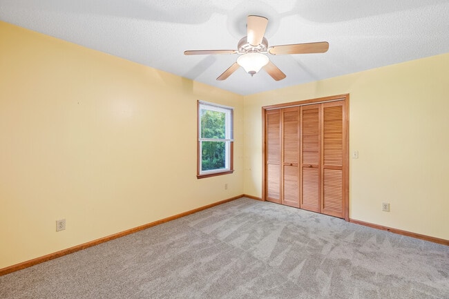 Building Photo - 612 White Oak