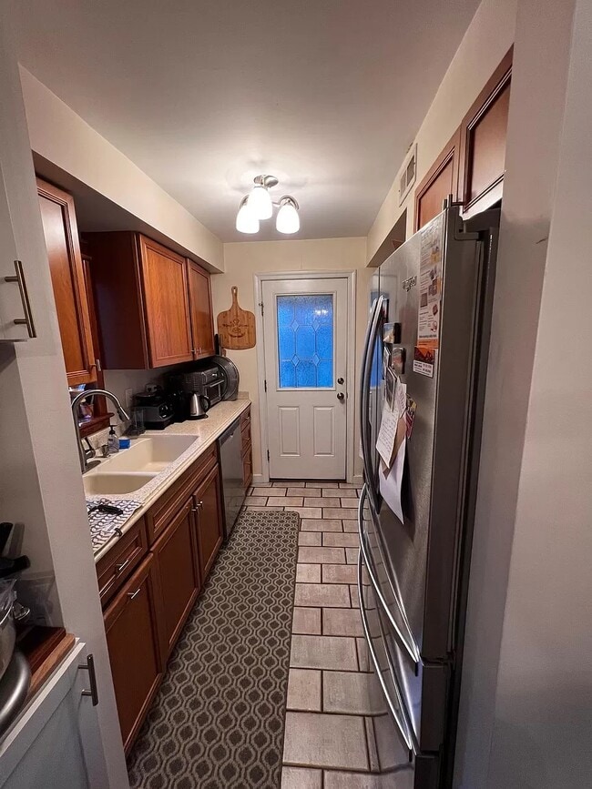 Foto del edificio - 821 S Ivy St