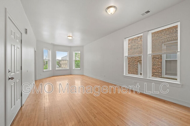 Building Photo - 4230 W Adams St