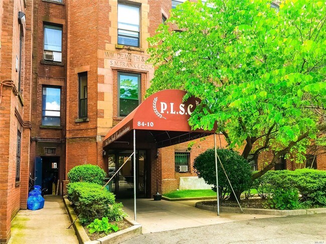 Foto del edificio - 84-10 101st St