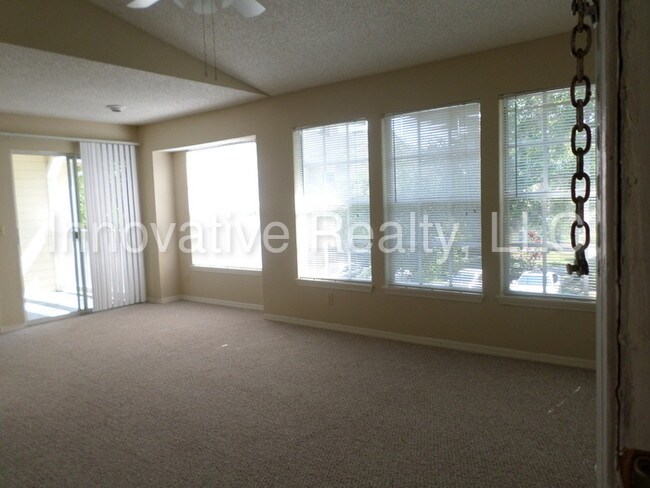 Building Photo - 1081 S Hiawassee Rd