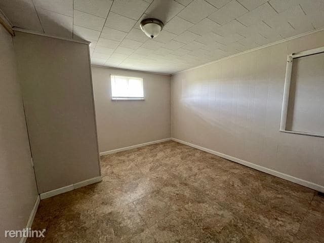 Building Photo - 2 br, 1 bath House - 912 1/2 State Route 511