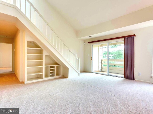 Building Photo - 6607 Jupiter Hills Cir