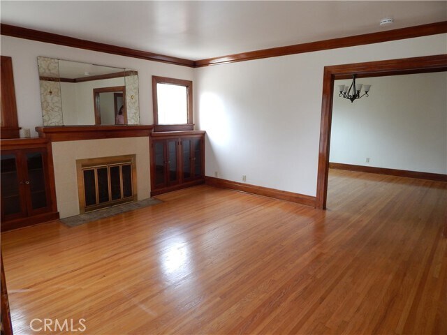 Building Photo - 617 N Olive Ave