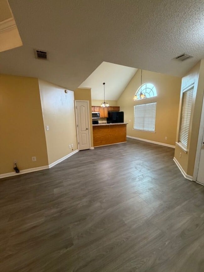 Foto del edificio - Charming 3 Bed, 2 Bath Home in Warner Robins!