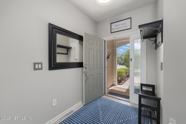 Foto del edificio - 4104 Crownwood Dr