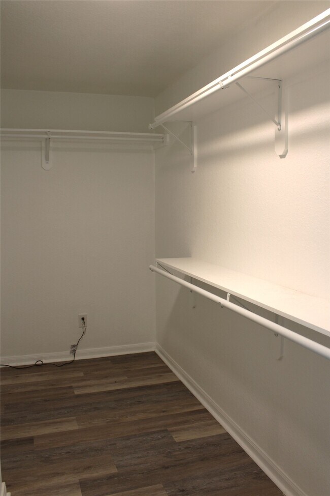 Foto del edificio - 1802 Sleepy Creek Way