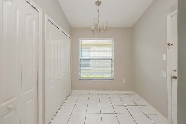 Foto del edificio - 927 Ridge Haven Dr
