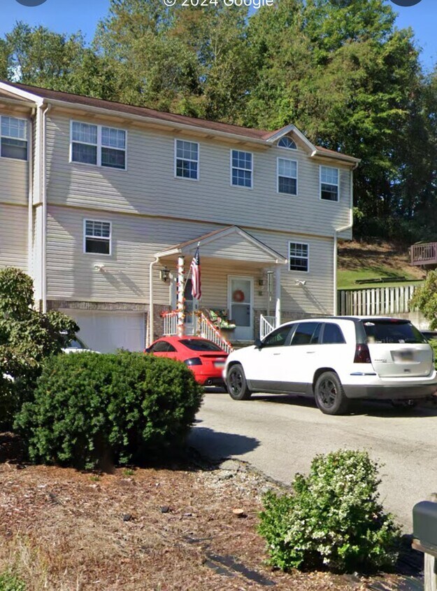 Primary Photo - 159 Londonderry Dr