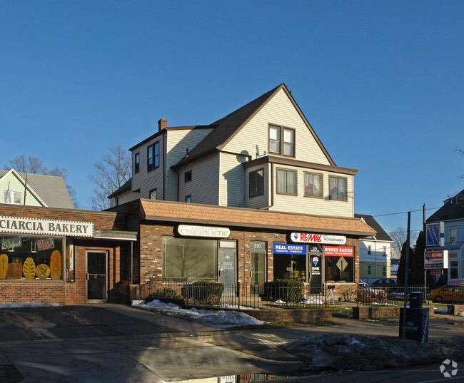 Building Photo - 368-370 Franklin Ave