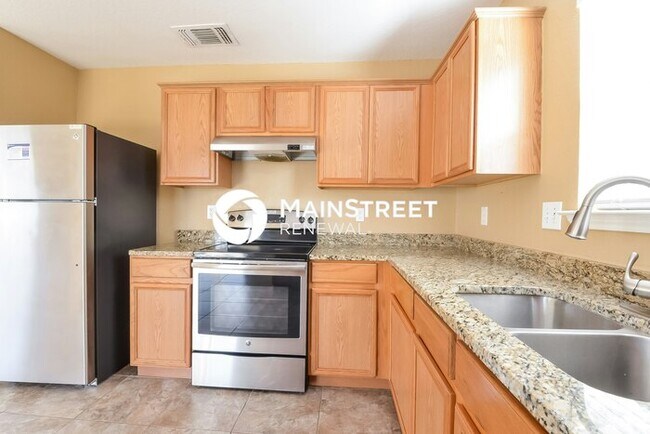 Building Photo - 4 Bedroom Pet-Friendly Home in San Antonio...
