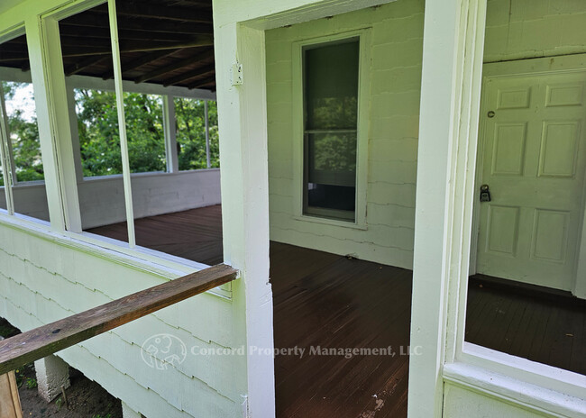 Building Photo - 2300 Vandermast Ln