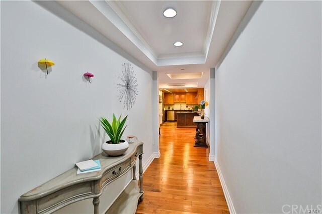 Building Photo - 250 S De Lacey Ave