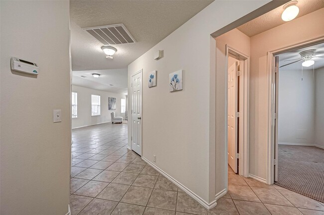 Building Photo - 10607 Sugar Trace Dr