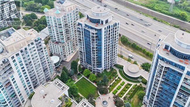 Building Photo - 2087-2087 Lake Shore Blvd W