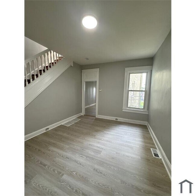 Foto del edificio - 3 Bedroom Rehabbed