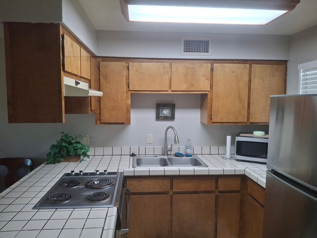 Building Photo - 276 Lake Havasu Ave