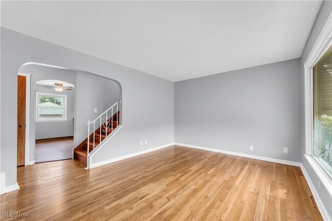 Foto del edificio - 5110 Longwood Ave