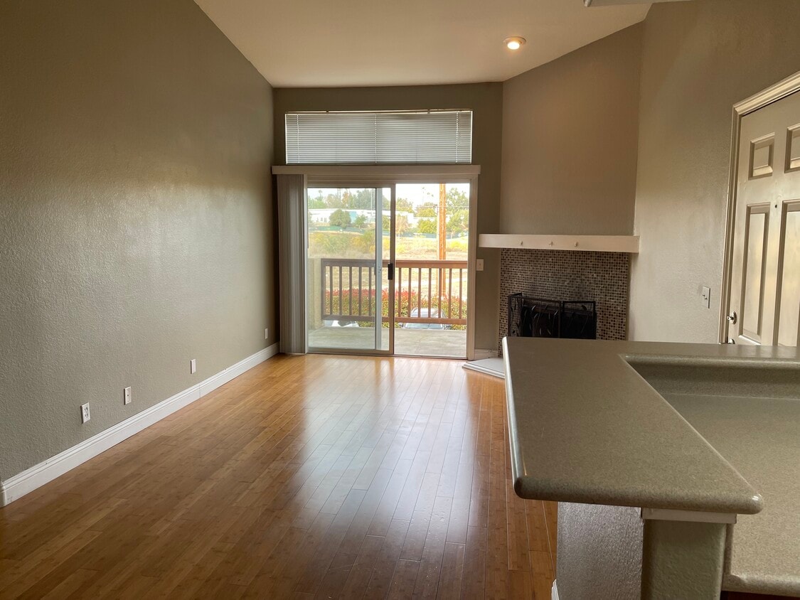 42140 Lyndie Ln Unit 14, Temecula, CA 92591 Condo for Rent in