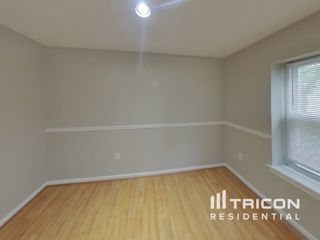 Foto del edificio - 1568 Hummingbird Ct