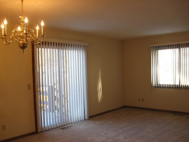 Building Photo - 7291 Bagpipe Blvd