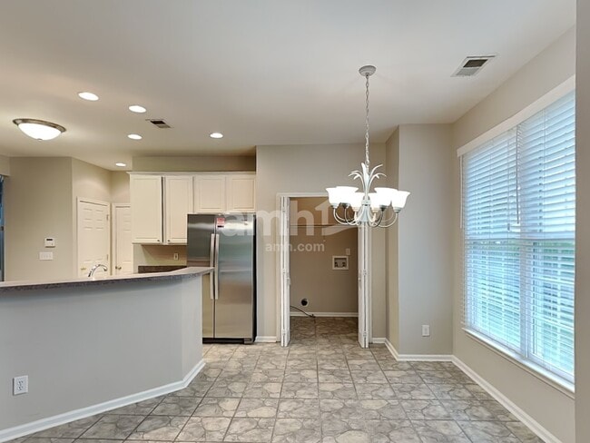 Building Photo - 3629 Arklow Rd