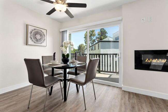 Dining Nook - Parkway Terrace Apartments