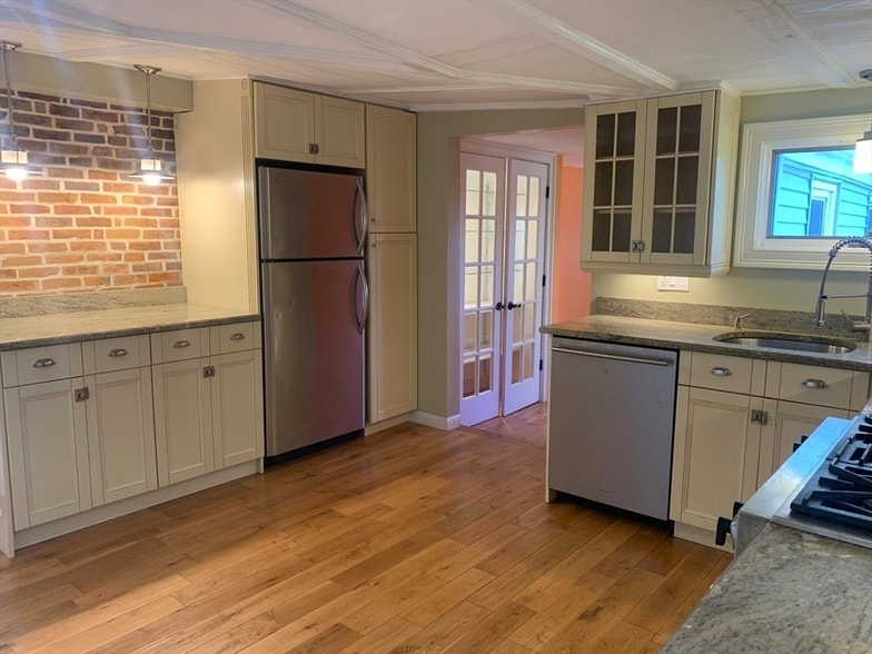 Photo - 10 Salem Street Avenue Unit 2