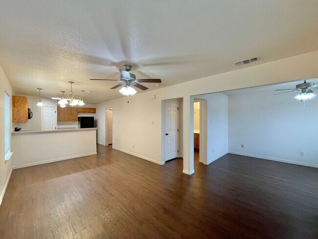 Foto del edificio - 6701 University Village