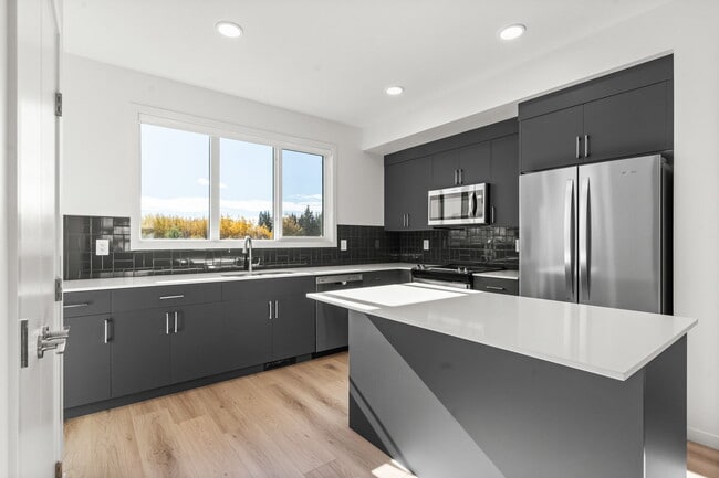 Building Photo - 67 Westwind Dr