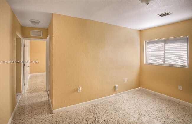 Building Photo - 8846 SW 25th St