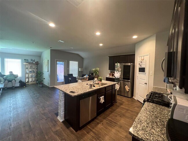 Foto del edificio - 20363 Green Mountain Dr