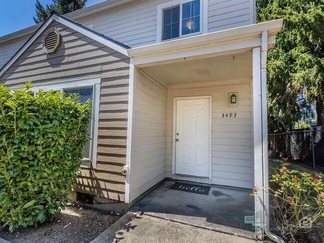 Foto del edificio - 3493-3493 Hawthorne Ave NE