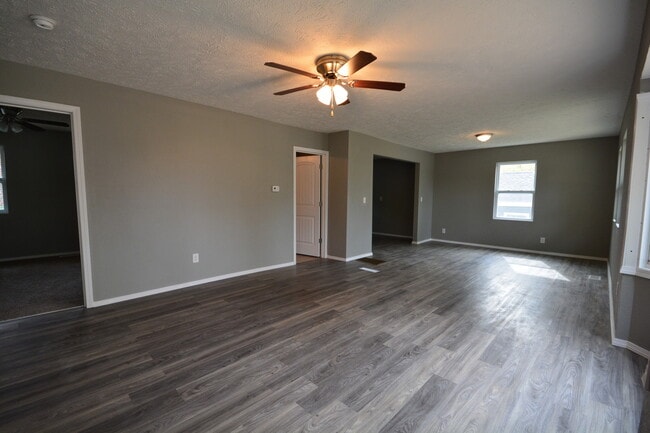 Building Photo - RECENTLY REMODELED  4 Bedroom, 2 Bath Home with mother in law quarters