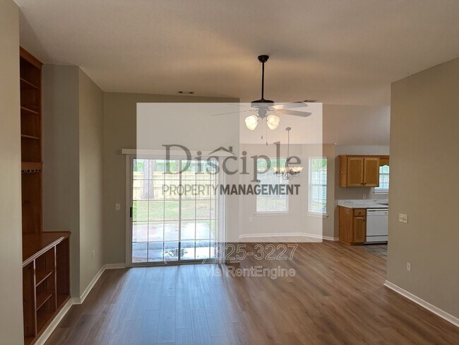 Foto del edificio - 355 Shady Oak Cir