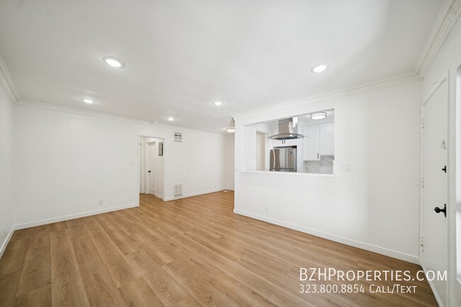 Foto del edificio - 1206 Hayworth Ave