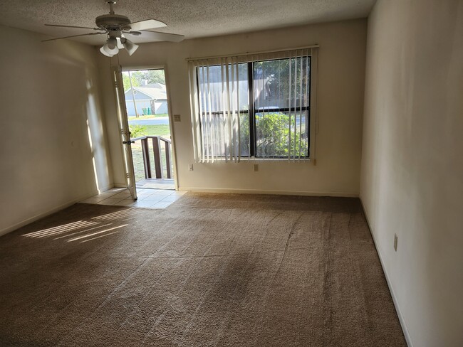 Building Photo - 25C 6th St