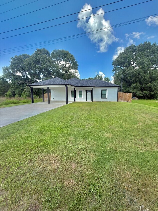 Primary Photo - 164 Lake Rd