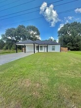 Building Photo - 164 Lake Rd