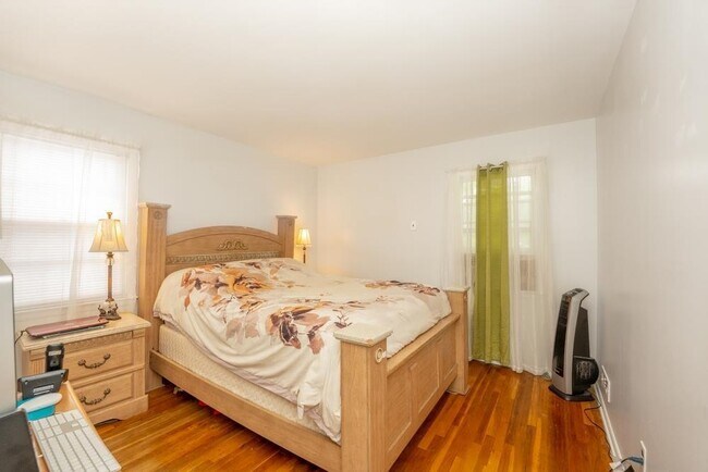 Foto del edificio - 23 Sycamore Rd