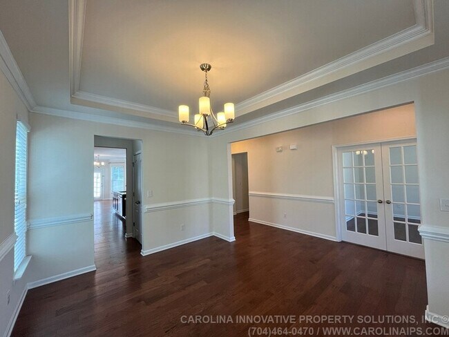 Foto del edificio - 385 Hawks Creek Pkwy