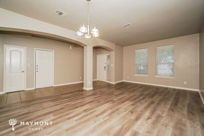 Building Photo - 132 Running Brook