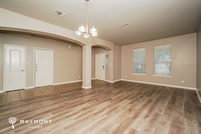 Foto del edificio - 132 Running Brook