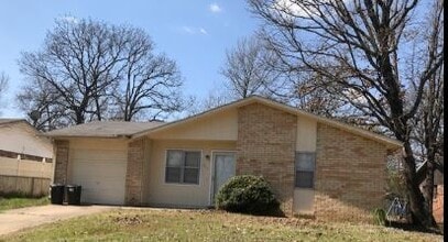 Building Photo - 117 Gamma Cir