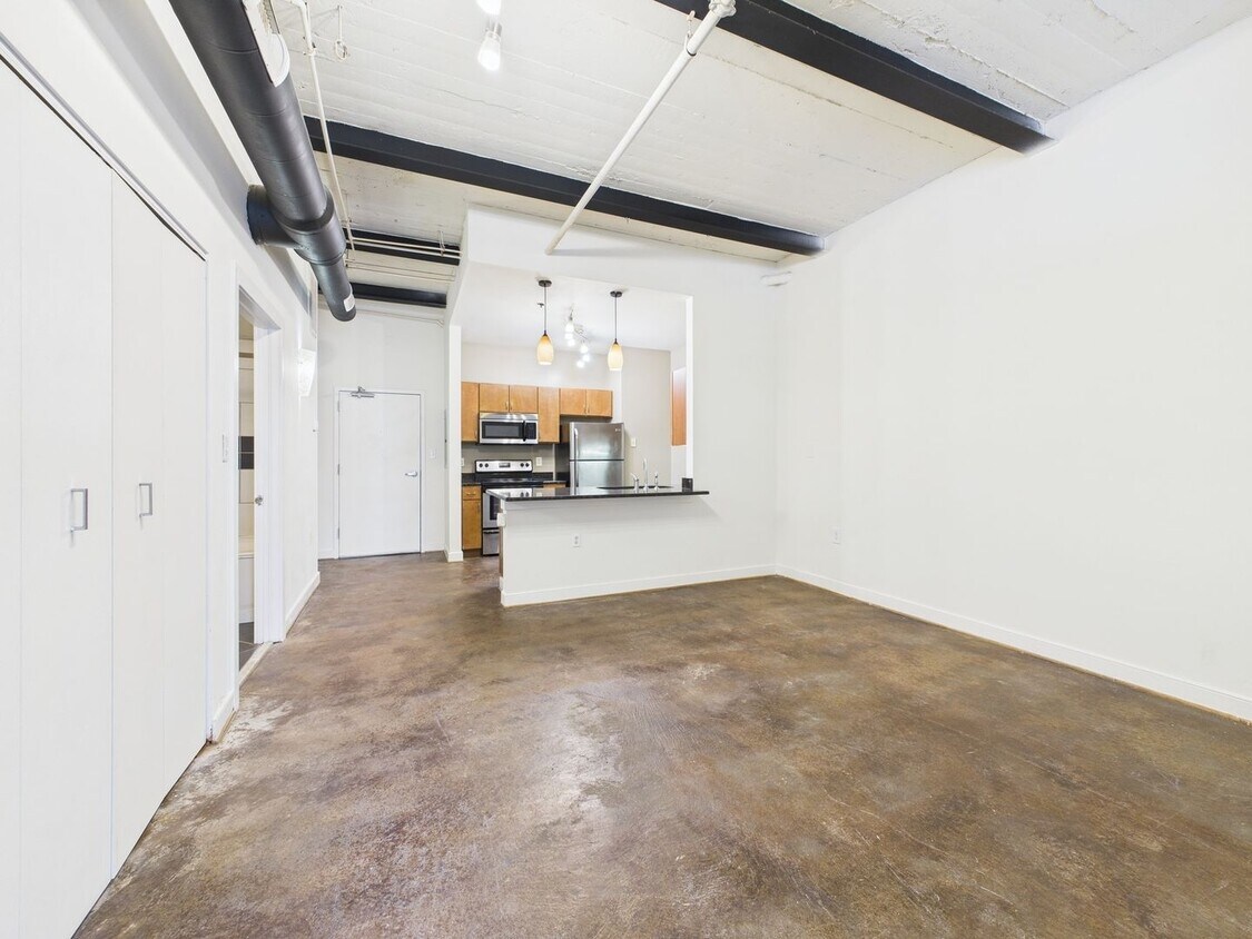 Primary Photo - 15 N 18th St