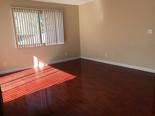 Photo - Redlands Condo Within Walking Distance to ...