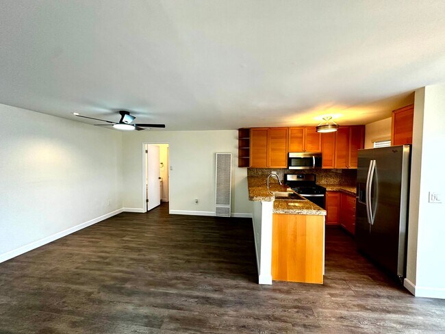 Foto del edificio - Gorgeous Remodeled 2 Beds + 2 Bath Condo i...