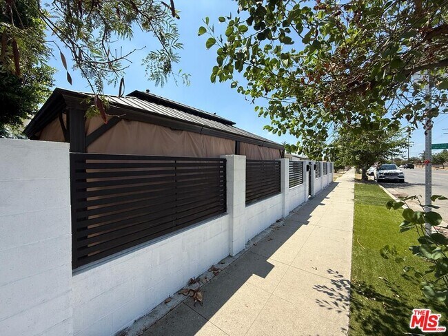 Foto del edificio - 12308 Sheldon St